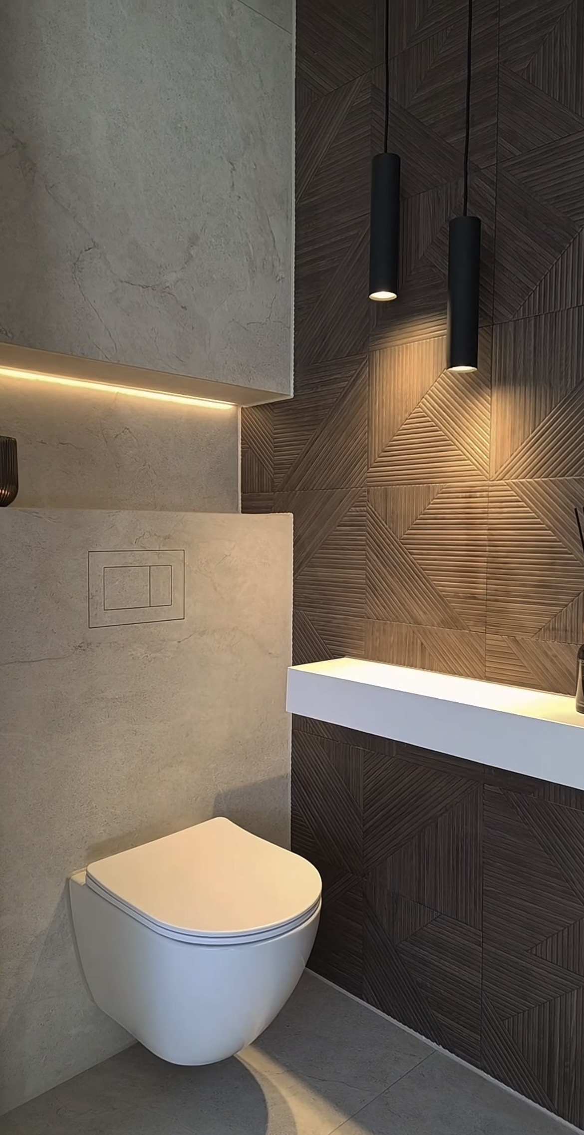 Cuisine ouverte marbre veiné béton ciré — DBD Paris